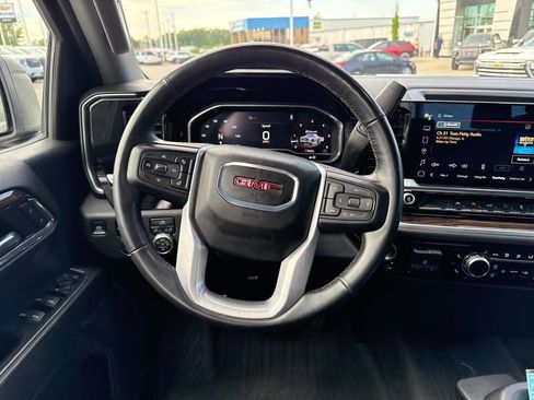 Used 2024 GMC Sierra 1500 Elevation w/ LPO, Elevation Black Package image 15