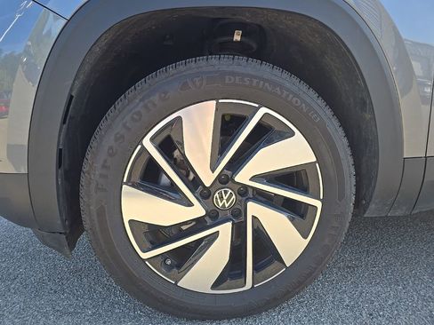 Used 2024 Volkswagen Atlas SE image 9