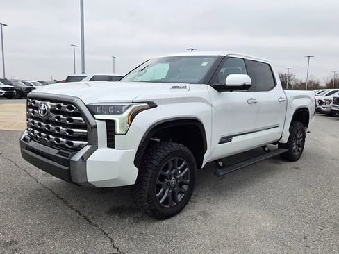 Used 2025 Toyota Tundra Platinum image 3