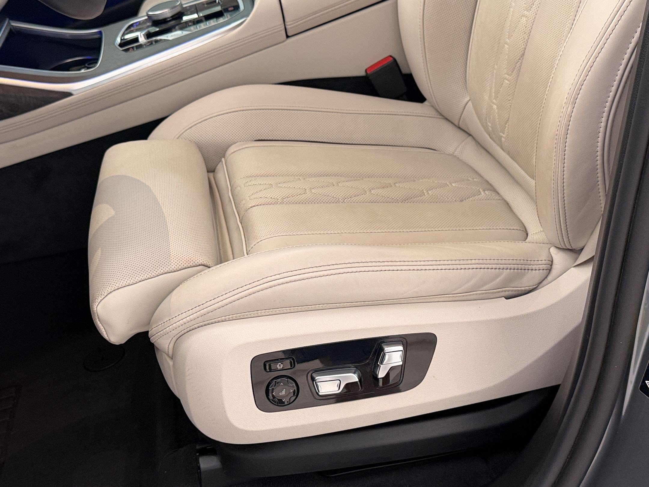 Used 2024 BMW X7 xDrive40i w/ Premium Package AWD/4WD image 15
