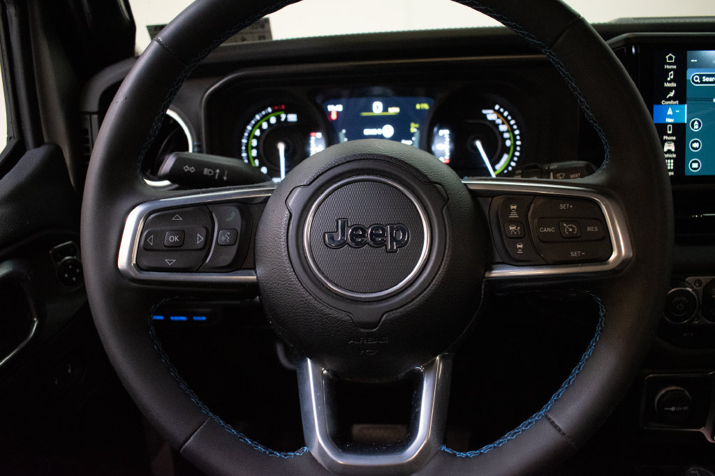 Used 2024 Jeep Wrangler High Altitude AWD/4WD image 12