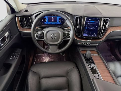 Used 2023 Volvo XC60 B5 Plus AWD/4WD image 23