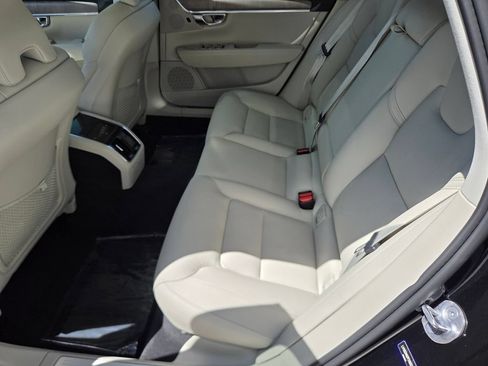 Used 2023 Volvo S90 B6 Plus AWD/4WD image 15