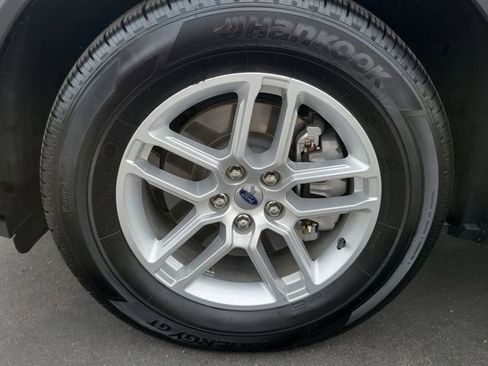 Used 2025 Ford Explorer Active image 28