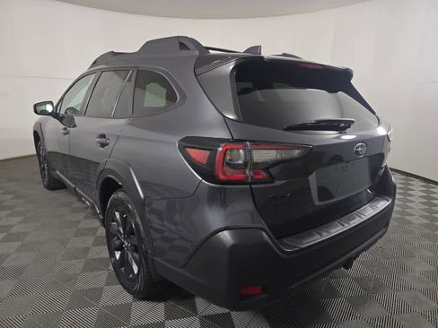 Used 2025 Subaru Outback Onyx Edition image 18