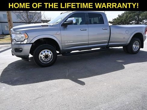 Used 2022 RAM 3500 Limited image 9