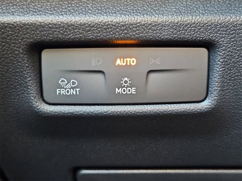 New 2026 Volkswagen Tiguan SEL R-Line image 11