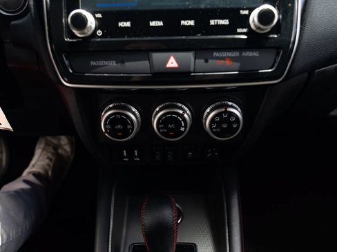 Used 2024 Mitsubishi Outlander Sport LE AWD/4WD image 16