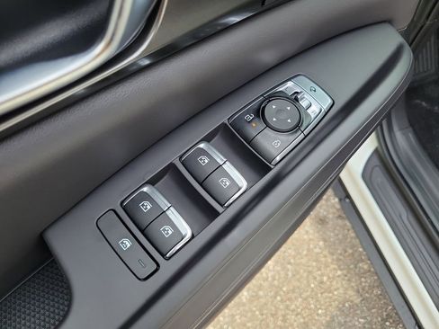 New 2026 Kia Carnival SX w/ SX Dark Edition Package FWD image 22