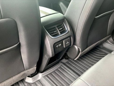 Used 2022 Chevrolet Blazer Premier w/ Enhanced Convenience Package image 10