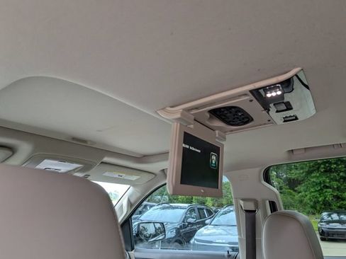 Used 2017 Chevrolet Tahoe Premier RWD image 13