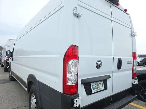 Used 2023 RAM ProMaster 3500 w/ Driver Convenience Group image 4
