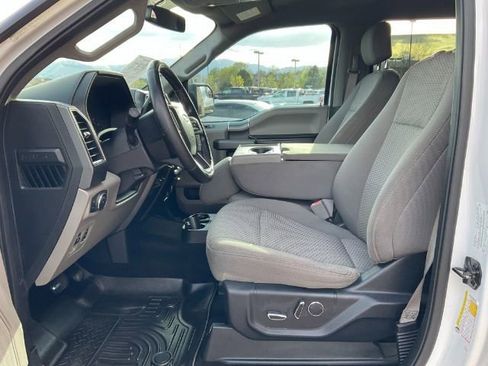 Used 2018 Ford F150 XLT w/ Equipment Group 302A Luxury AWD/4WD image 11