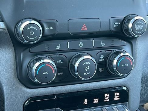 Used 2022 RAM 1500 Big Horn AWD/4WD image 29