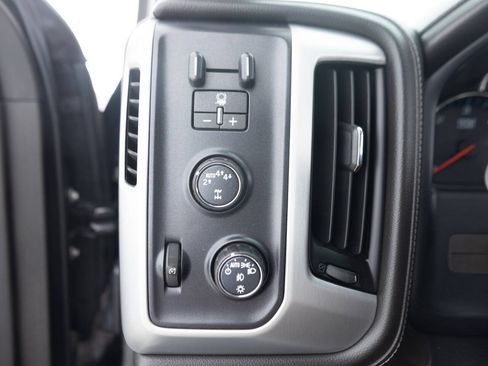 Used 2018 GMC Sierra 1500 SLT AWD/4WD image 42
