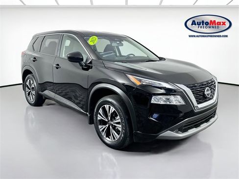 Used 2023 Nissan Rogue SV image 1