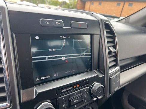 Used 2016 Ford F150 XLT w/ Equipment Group 302A Luxury AWD/4WD image 11