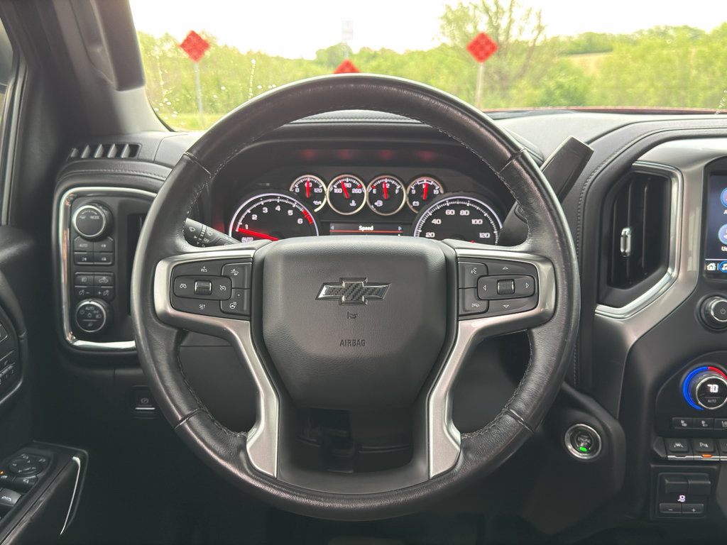 Used 2021 Chevrolet Silverado 1500 LTZ w/ LTZ Premium Package AWD/4WD image 34