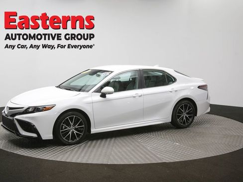 Used 2024 Toyota Camry SE image 57