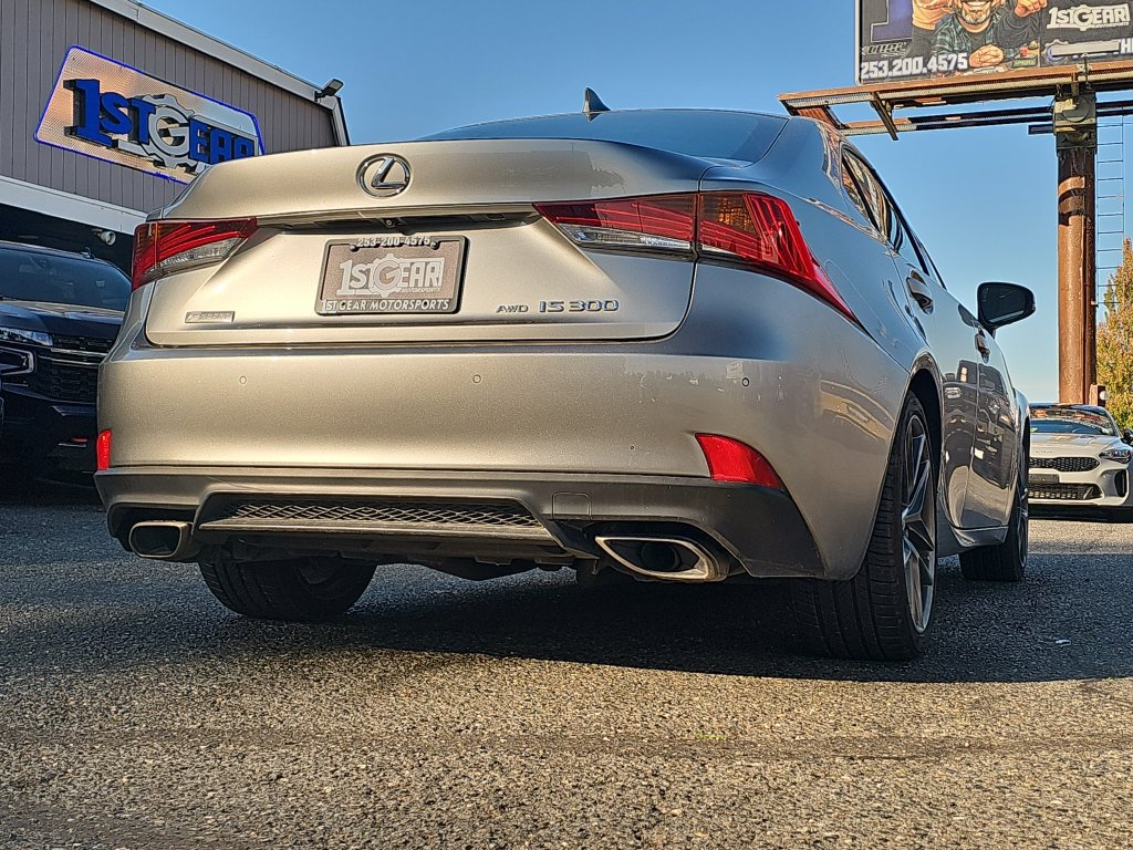 Used 2018 Lexus IS 300 AWD image 11