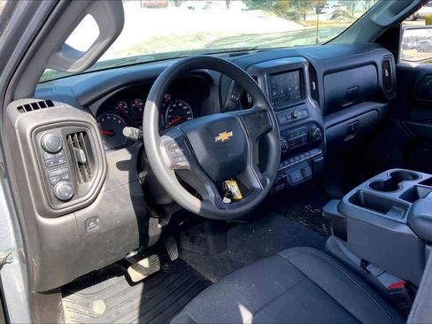 Used 2021 Chevrolet Silverado 1500 Custom image 17