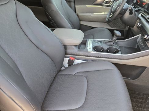 New 2026 Kia Carnival image 10