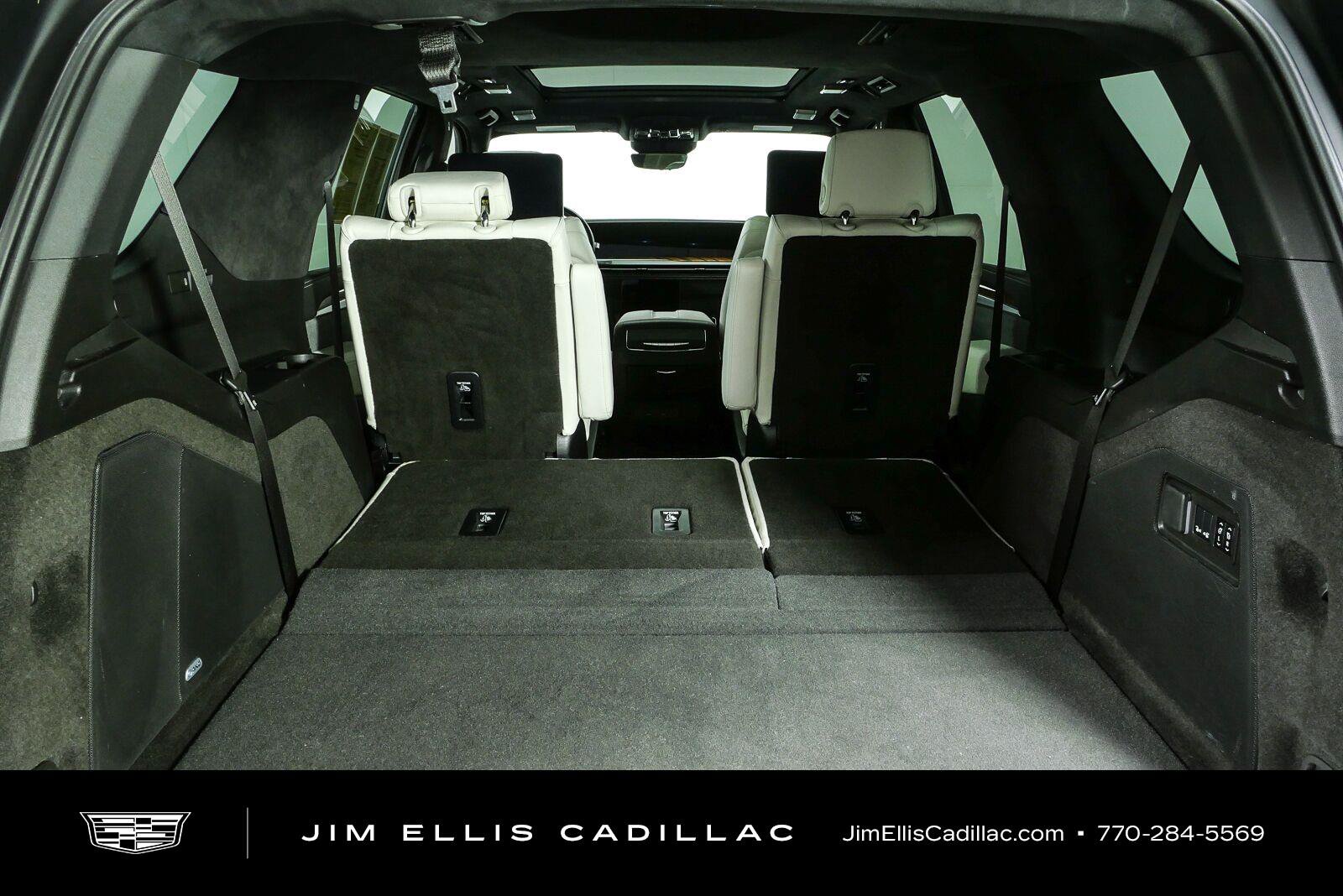 Used 2025 Cadillac Escalade Sport Platinum AWD/4WD image 35