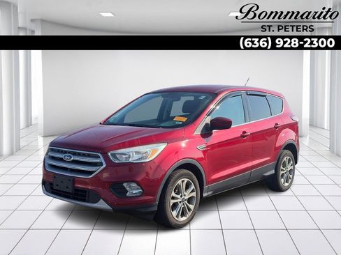 Used 2017 Ford Escape SE FWD image 1