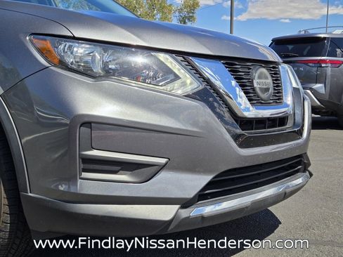 Used 2018 Nissan Rogue SV w/ Sun & Sound Touring Package AWD/4WD image 8