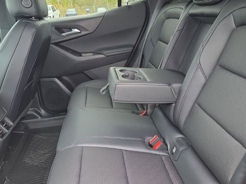 New 2026 Chevrolet Equinox LT w/ Convenience Package II FWD image 11
