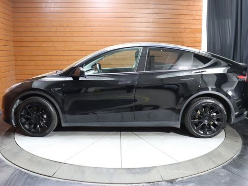 Used 2023 Tesla Model Y Long Range image 29