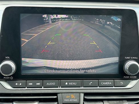 Used 2020 Nissan Altima 2.5 S FWD image 13