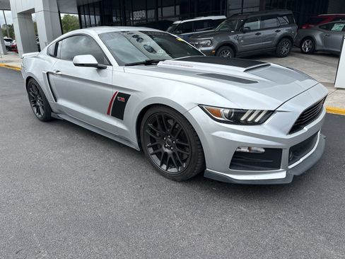 Used 2017 Ford Mustang GT Premium w/ GT Performance Package image 1