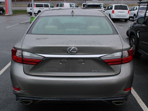 Used 2018 Lexus ES 350 w/ Accessory Package image 5