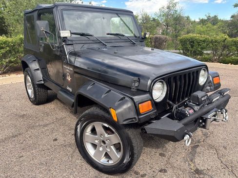 Used 2000 Jeep Wrangler Sahara AWD/4WD image 3