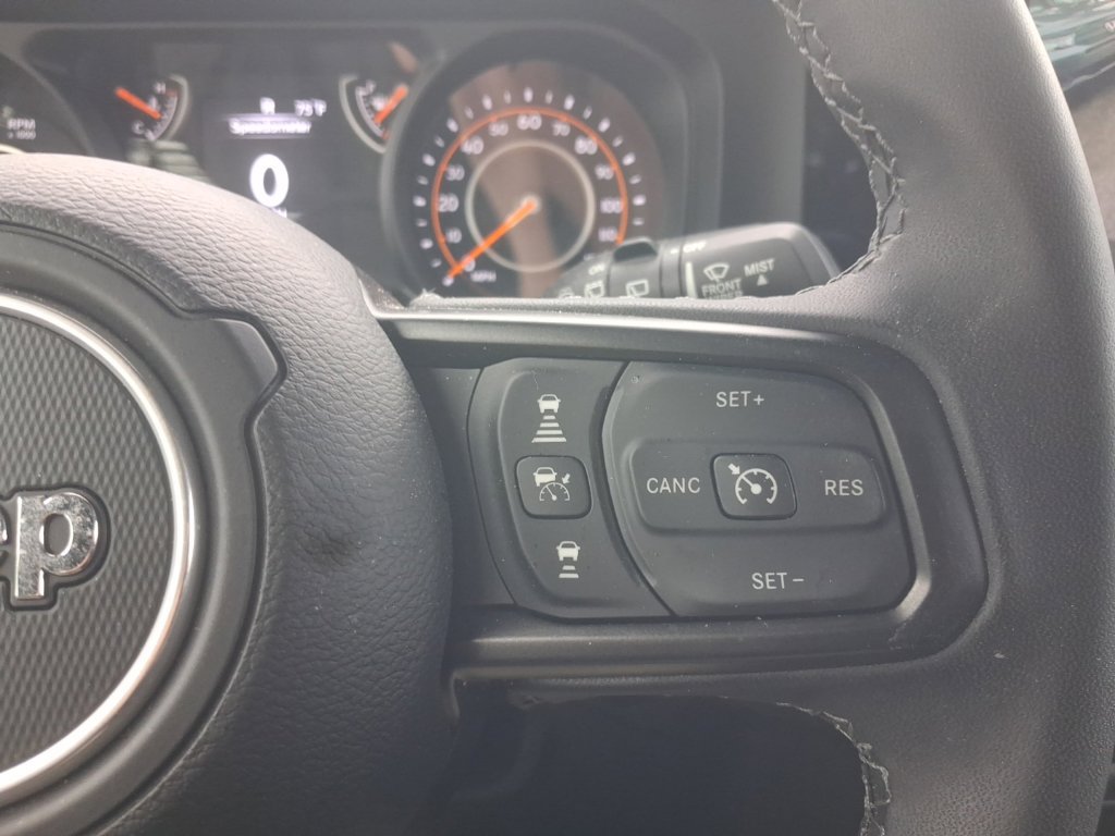 Used 2025 Jeep Wrangler Sport AWD/4WD image 29