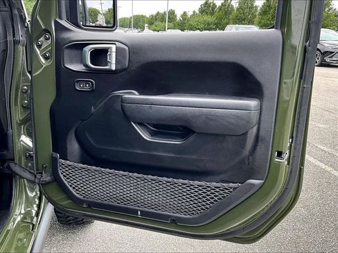 Used 2023 Jeep Wrangler Unlimited w/ Cold Weather Group AWD/4WD image 12