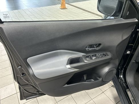 Certified 2022 Nissan Kicks SR w/ Premium Package FWD image 27