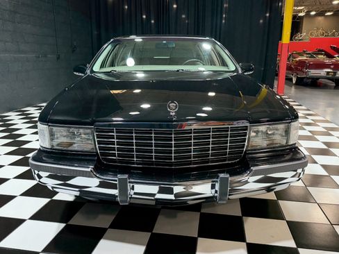 Used 1995 Cadillac Fleetwood Brougham RWD image 12