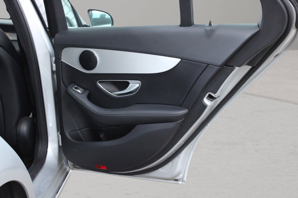 Used 2018 Mercedes-Benz C 300 Sedan image 29
