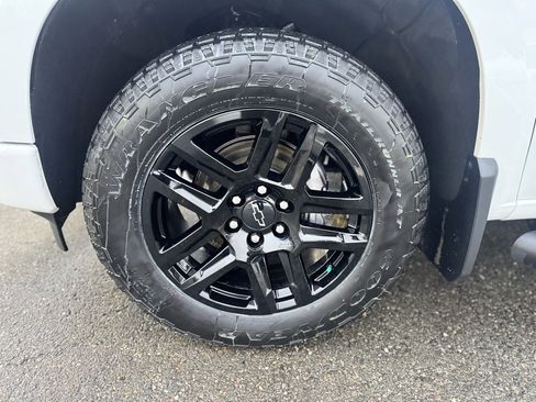 Used 2024 Chevrolet Silverado 1500 RST image 3