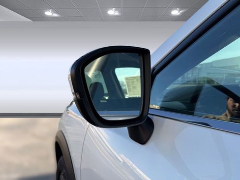 New 2025 Nissan Pathfinder SL image 20