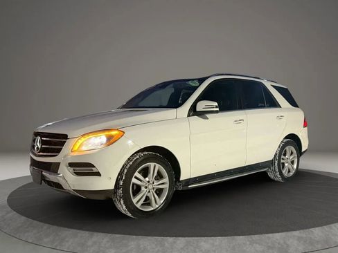 Used 2014 Mercedes-Benz ML 350 ML 350 4MATIC Sport Utility 4D image 2