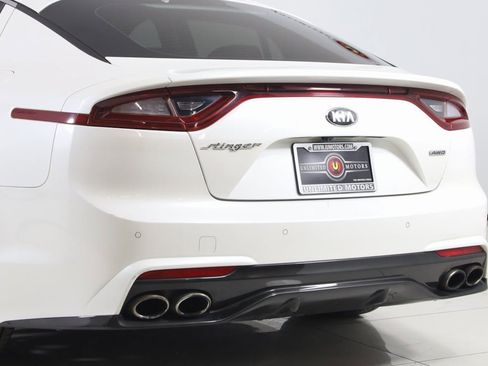 Used 2018 Kia Stinger Premium image 24