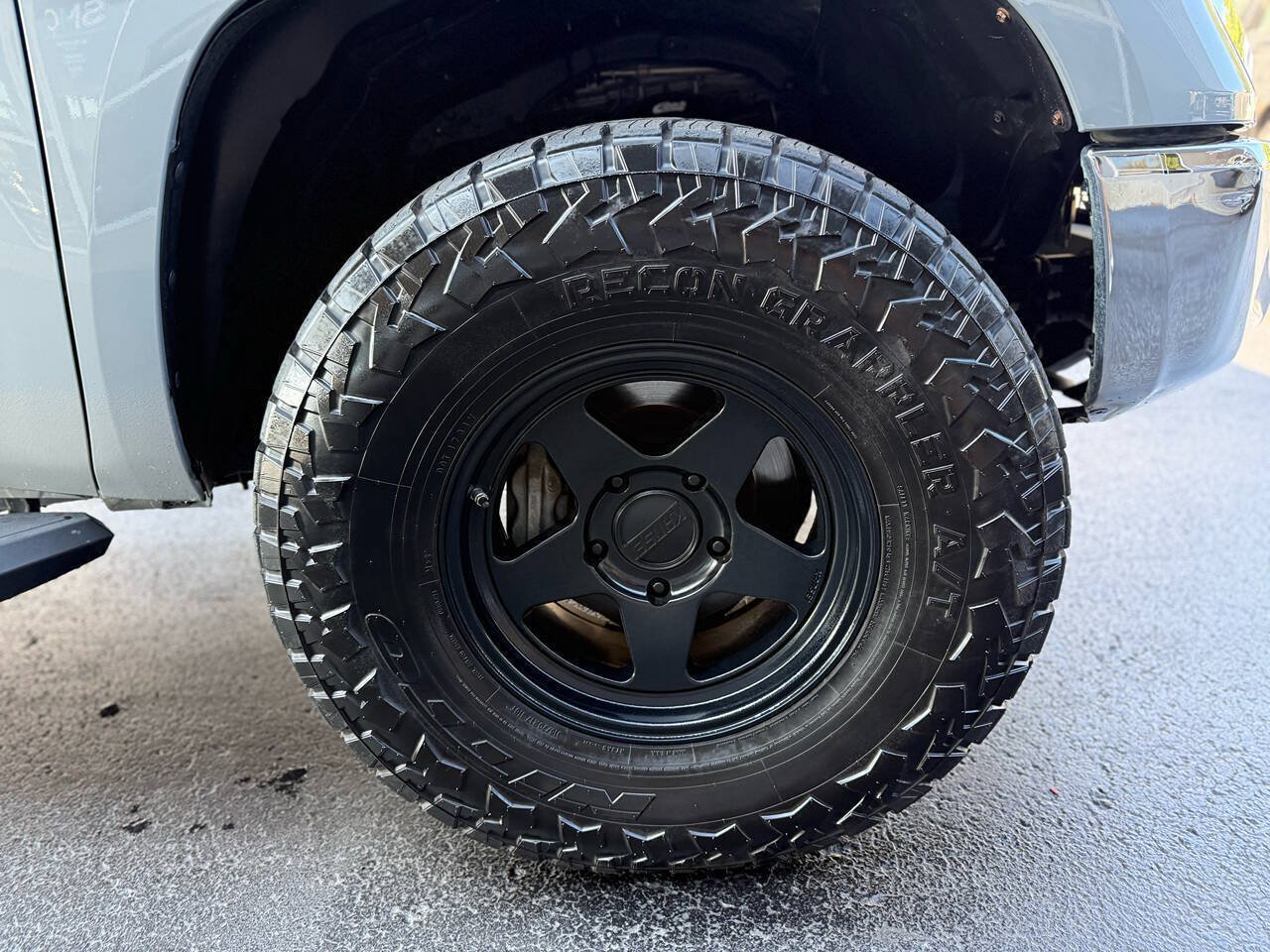 Used 2019 Toyota Tundra SR5 w/ SR5 Upgrade Package AWD/4WD image 5