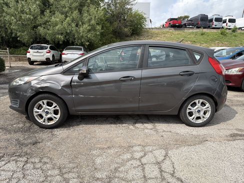 Used 2015 Ford Fiesta SE FWD image 6