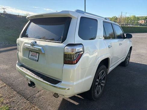 Used 2023 Toyota 4Runner Limited image 12