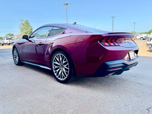 Used 2025 Ford Mustang Premium RWD image 17