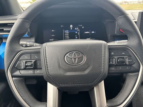 Used 2025 Toyota Tacoma TRD Off-Road image 25