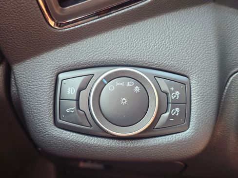 Used 2018 Ford Escape Titanium AWD/4WD image 39